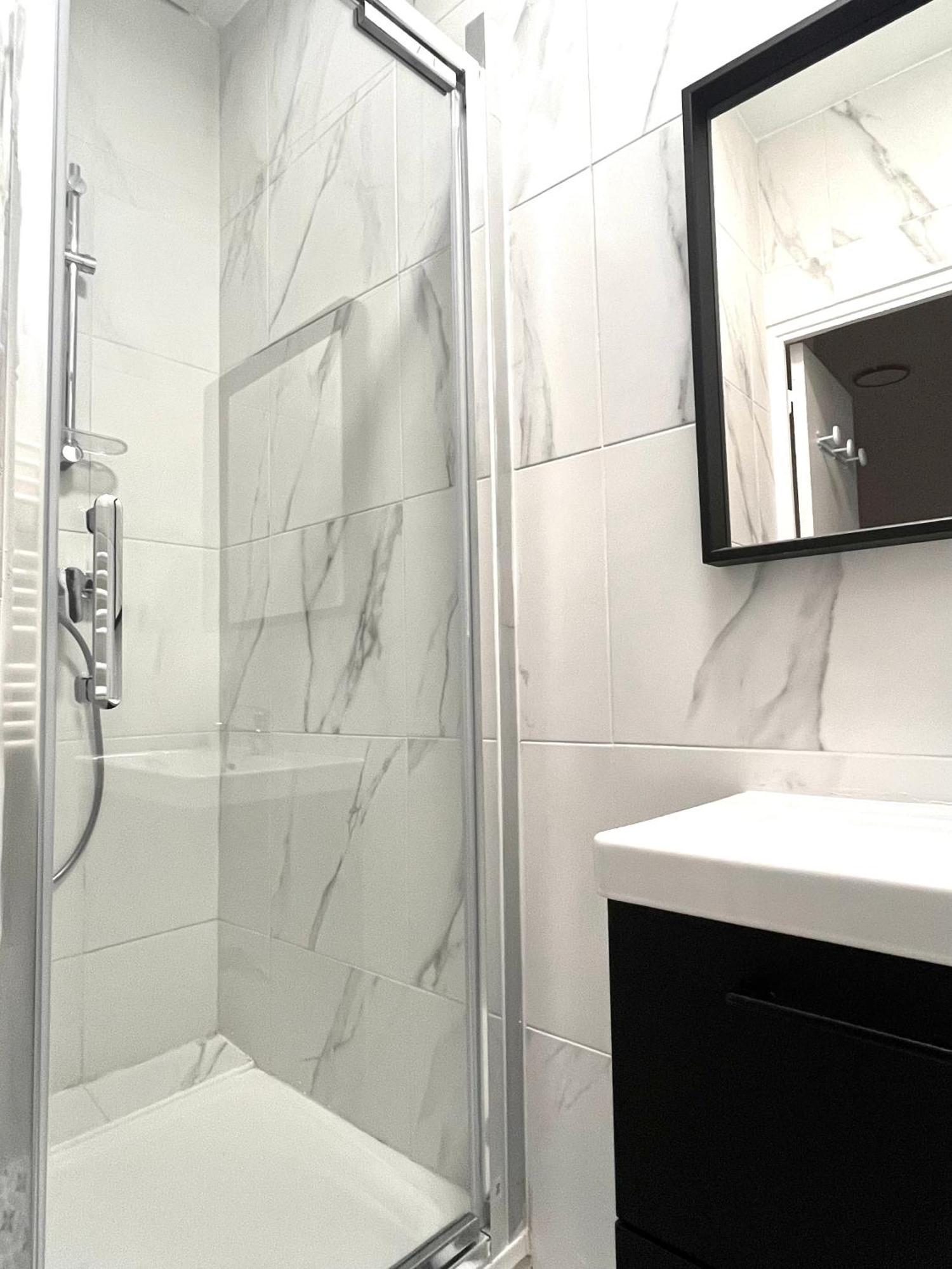 #2 Charmante Maison A 4 Min Metro 9 Bagnolet Exterior foto