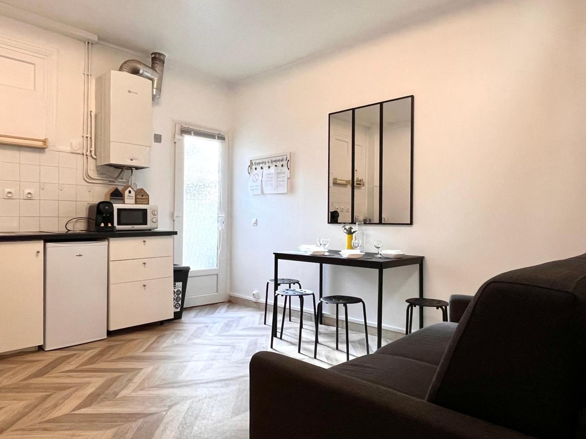 #2 Charmante Maison A 4 Min Metro 9 Bagnolet Exterior foto